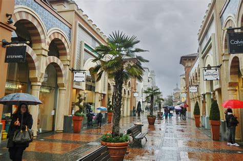 best outlet shopping in milan.